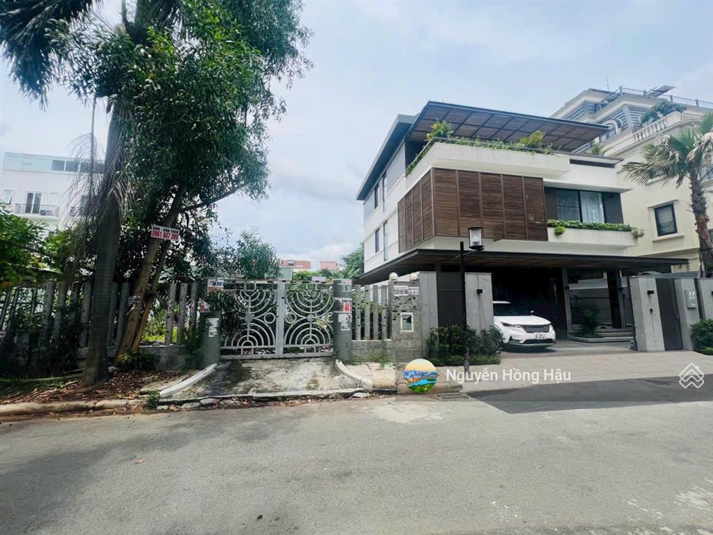 Bán gấp lô đất đơn lập giá tốt nhất khu phú mỹ hưng. dt 252m2 giá bán 58 tỷ tl