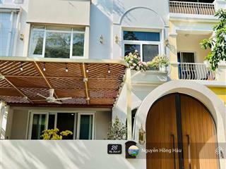 Biệt thự nam đô nhà siêu đẹp, nhà có hầm, dt 144m2, cạnh công viên lớn 2ha, giá bán 40 tỷ