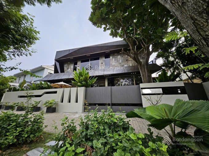 Cần bán gấp căn biệt thự đơn lập nhà siêu đẹp full nội thất cao cấp ở ngay, dt 365m2, bán 120 tỷ