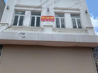 Tòa nhà 3 tầng mặt tiền đường hoàng hữu nam. vị trí siêu đắc địa, nằm đoạn tam giác vàng khu bến xe
