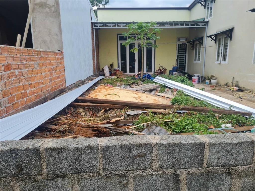 Bán nhà đất tặng nhà kho nhỏ xinh, gần ngay chợ tân bùi bảo lộc