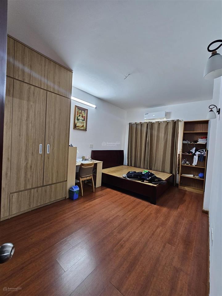 Bán căn hộ 97m2 skyligth 125d minh khai 8.2tỷ