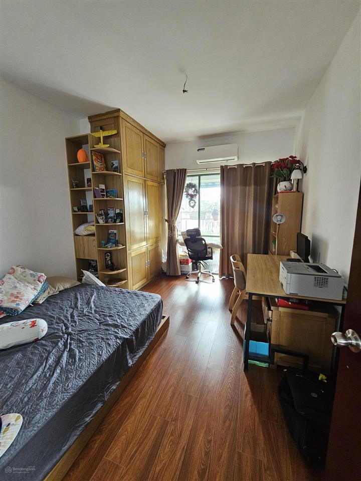 Bán căn hộ 97m2 skyligth 125d minh khai 8.2tỷ