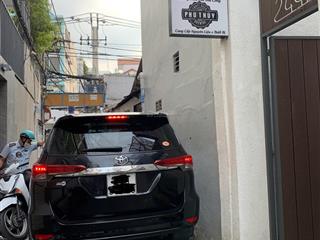 Bán nhà hẻm xe hơi sát mt đường huỳnh văn bánh, p. 11, q. phú nhuận. 115.5m2, 3 tầng. chỉ 17.8 tỷ