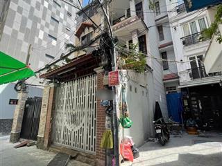 Bán nhà sát mặt tiền phan đăng lưu,p.5,q.phú nhuận. 105.6m2, nở hậu 5.3m, kc 5 tầng. chỉ 16.8 tỷ tl