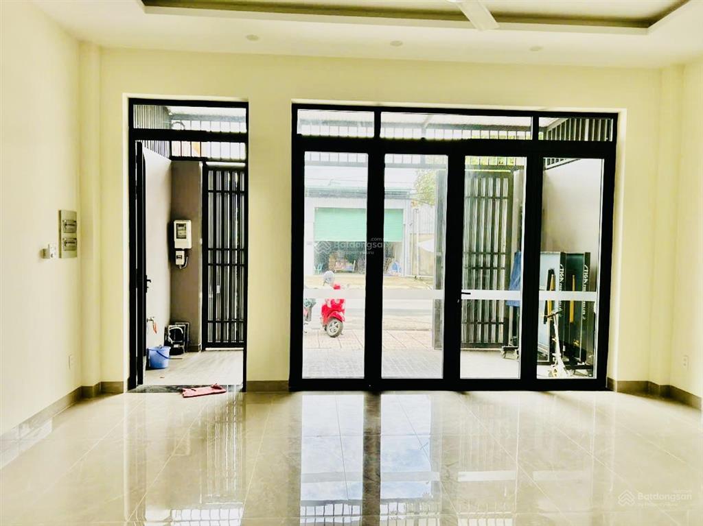 Quận 9 cho thuê sàn mặt bằng kinh doanh mặt tiền liên phường khu dân cư nam long 6m*21m = 121m2