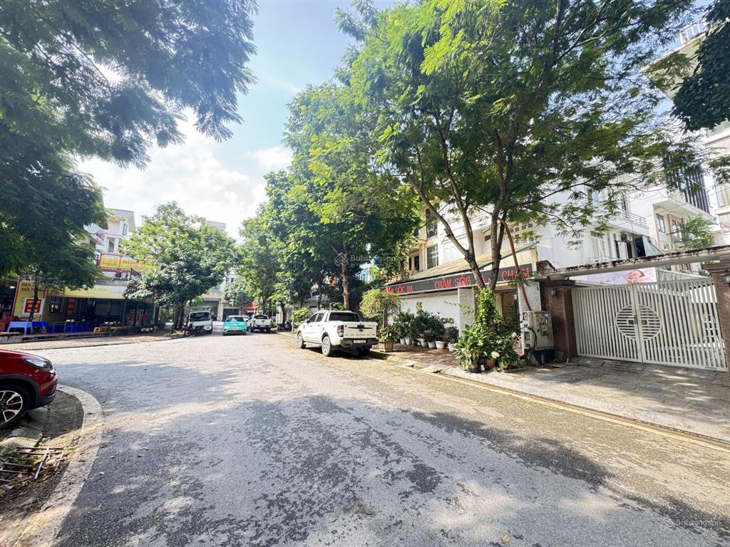 Chính chủ bán biệt thự liền kề 180m2, 5pn, 4wc, giá tốt tại tây nam hồ linh đàm, hoàng mai, hà nội