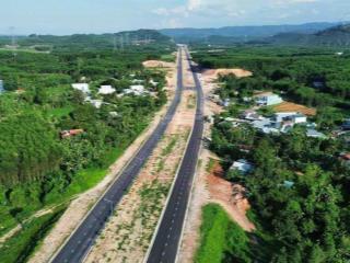 Bán lô đất vườn có 400m2 có đất ở mặt đường vành đai, cách tt thành phố chỉ 15km, giá tốt đt