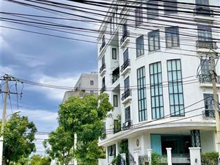 Cặp duy nhất sót lại  190m2 đường 10.5m gần sông hàn  khu nam việt á