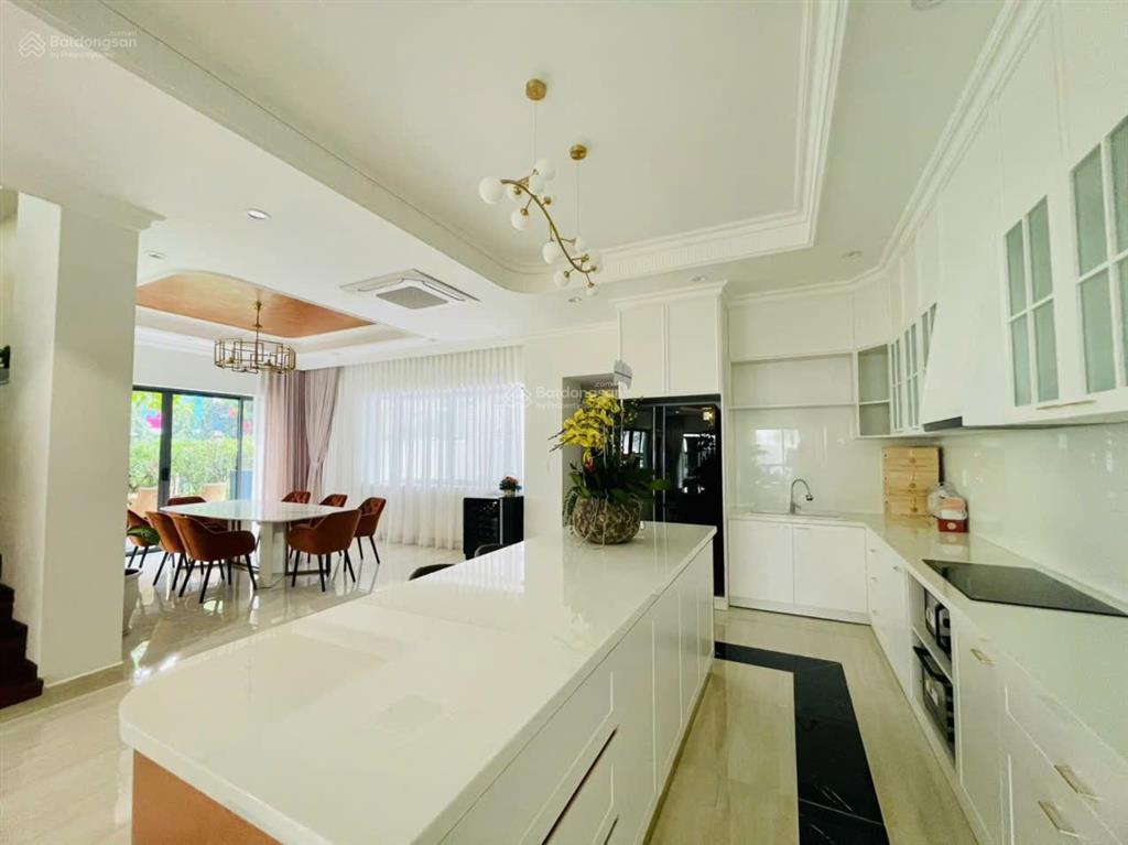 Bán nhanh biệt thự góc khu mỹ phước, phú mỹ hưng, p. tân phong, q7. dt 198m2, giá chốt bán 76 tỷ