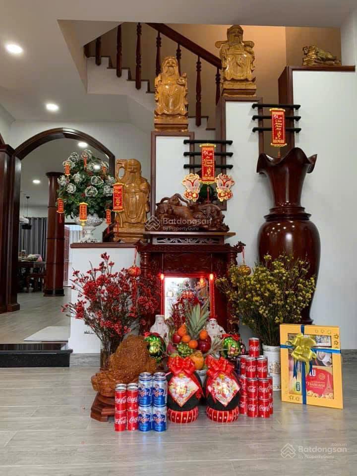 Cần bán nhanh biệt thự khu cao lỗ p4q8, dt 160m2, giá 24,5 tỷ.  0918 697 ***