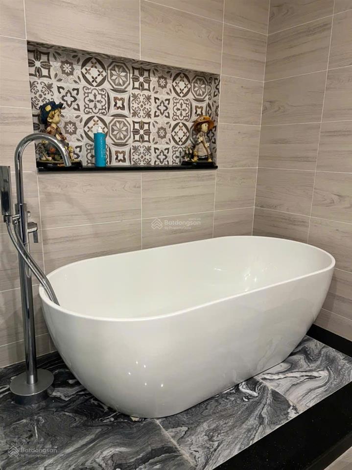 Cần bán nhanh biệt thự khu cao lỗ p4q8, dt 160m2, giá 24,5 tỷ.  0918 697 ***