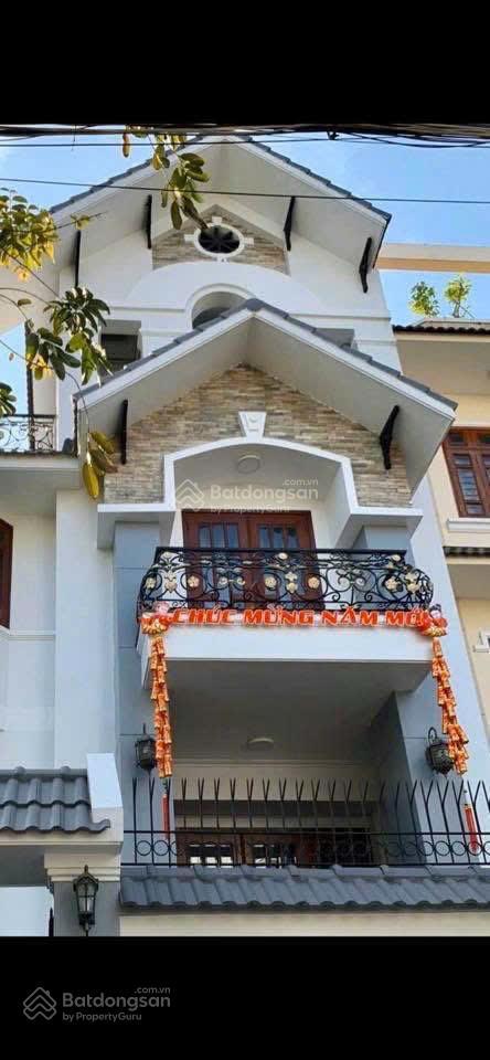 Cần bán nhanh biệt thự khu cao lỗ p4q8, dt 160m2, giá 24,5 tỷ.  0918 697 ***