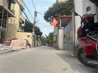 Hơn 3tỷ có 56,6m2 trục chính lâm tiên, nguyên khê. lô góc 2 mặt đường rộng oto tránh kinh doanh