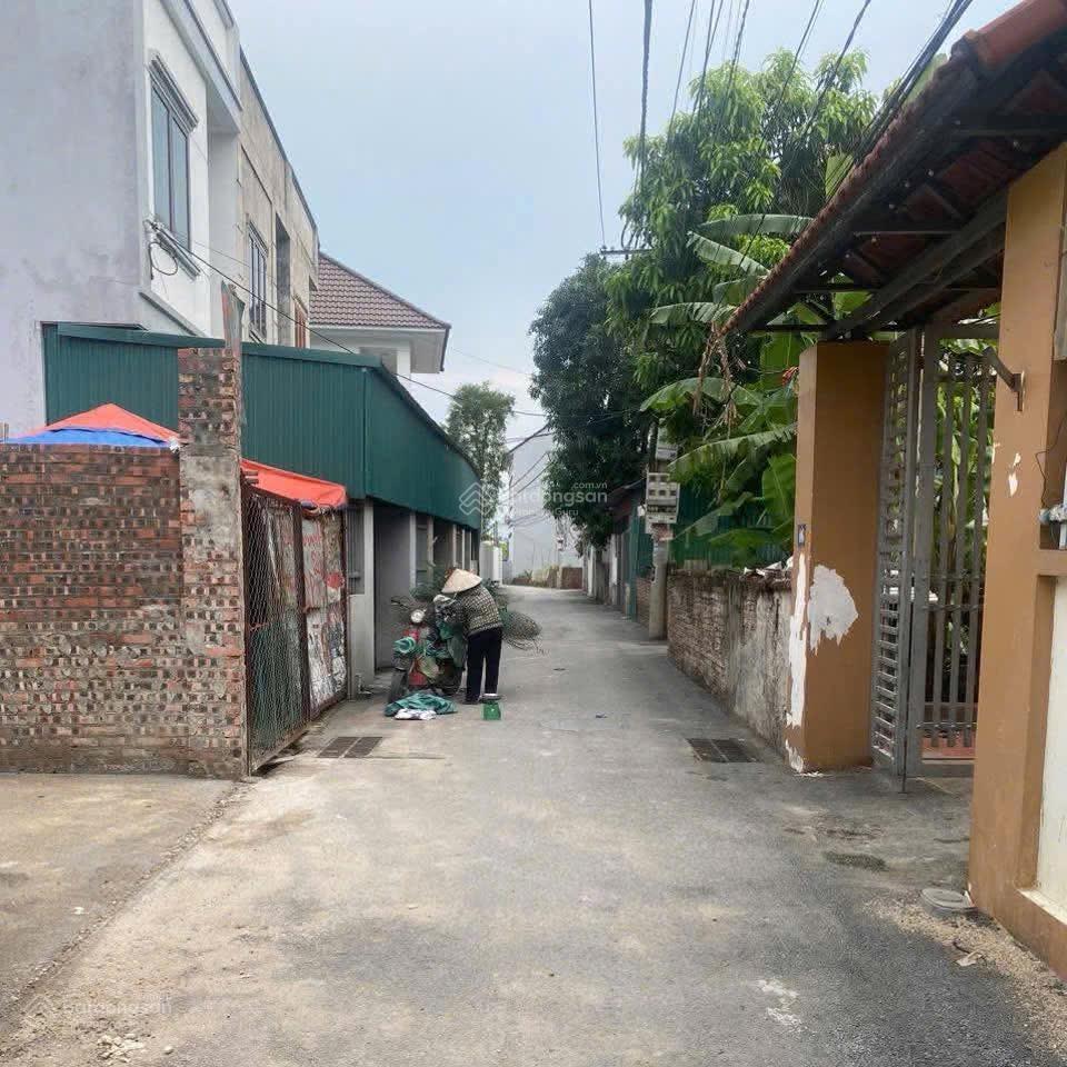 Hơn 6 tỷ chút có 70m2 tiên kha , tiên dương đường 5m oto tránh mặt tiền 4m gần bìa làng