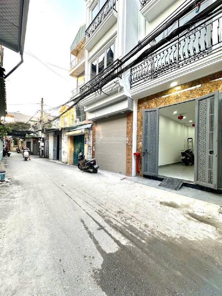 Chính chủ cần bán cccm tại trung tâm thanh trì 11 phòng  ô tô vào nhà  gần tttm thanh trì