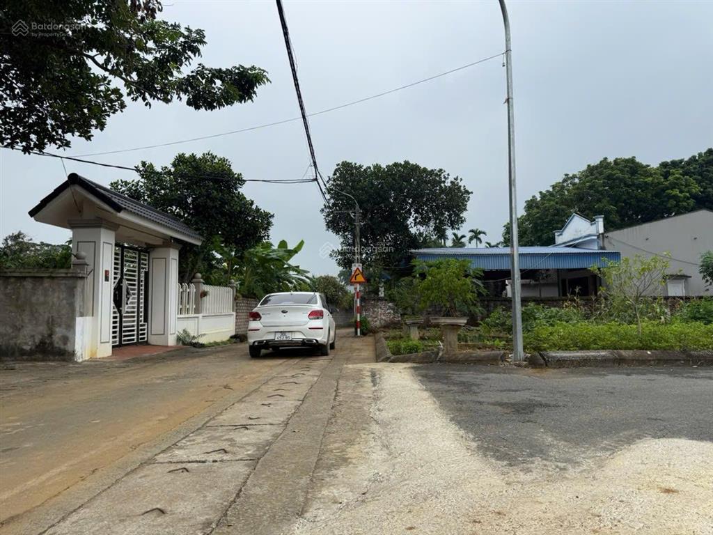 Chính chủ bán 64m kim sơn sơn tây.gần đường tỉnh 416 .đường 2 ô tô tránh nhau