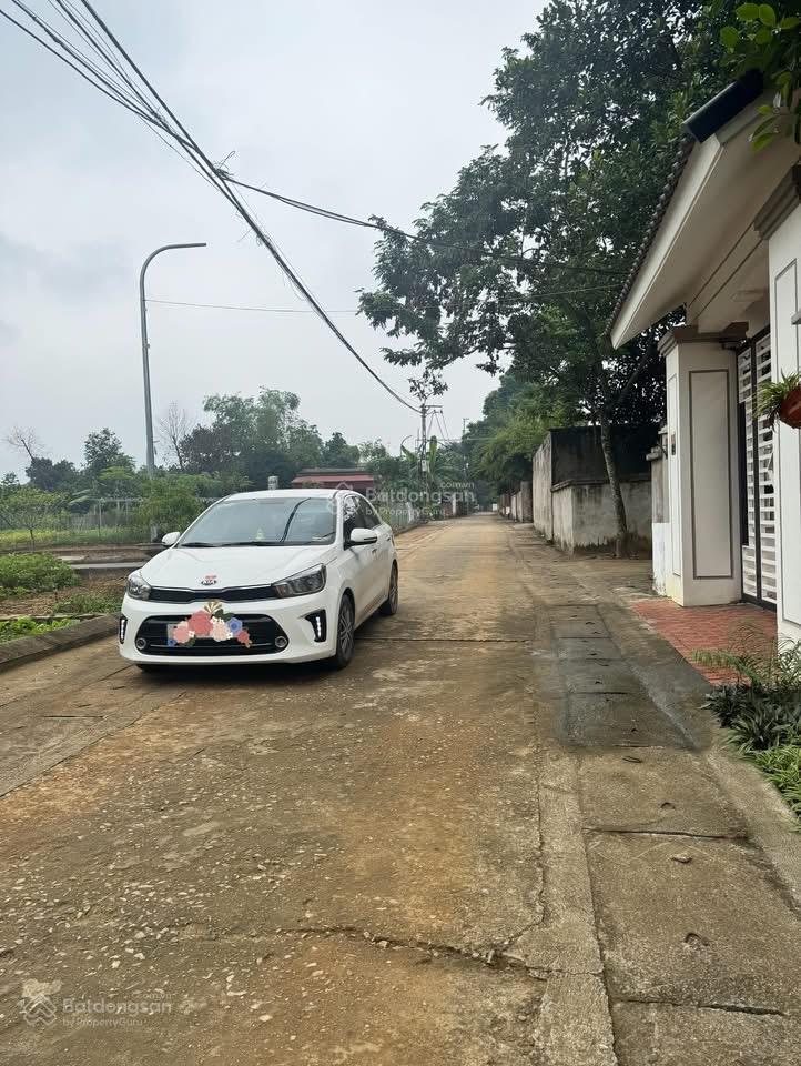 Chính chủ bán 64m kim sơn sơn tây.gần đường tỉnh 416 .đường 2 ô tô tránh nhau