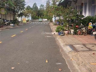 Chính chủ cần bán đất thổ cư dt 180m2, giá 550 triệu , xã thuận lợi đồng nai
