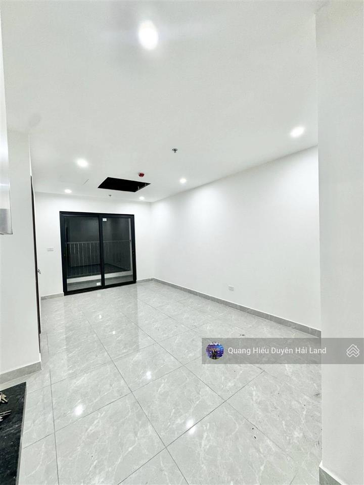 Cho thuê gấp căn 2.5pn tầng trung  không đồ tại 384 lê thánh tông.  quang hiếu 0782 100 ***