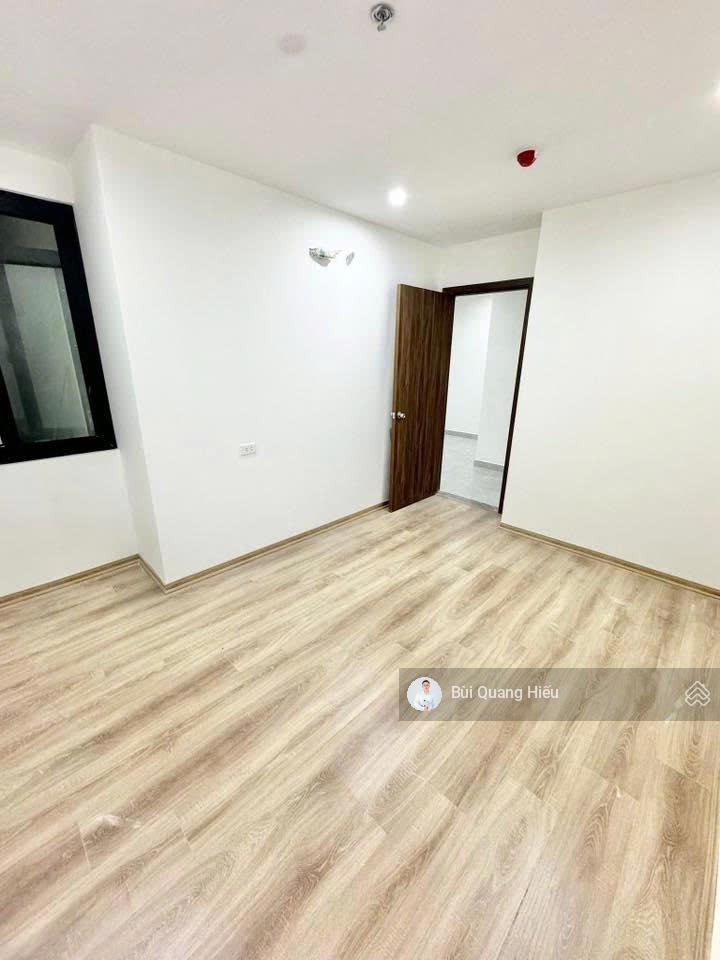 Cho thuê căn góc không đồ dự án 384 lê thánh tông giá 5,5 triệu,  0347 391 ***