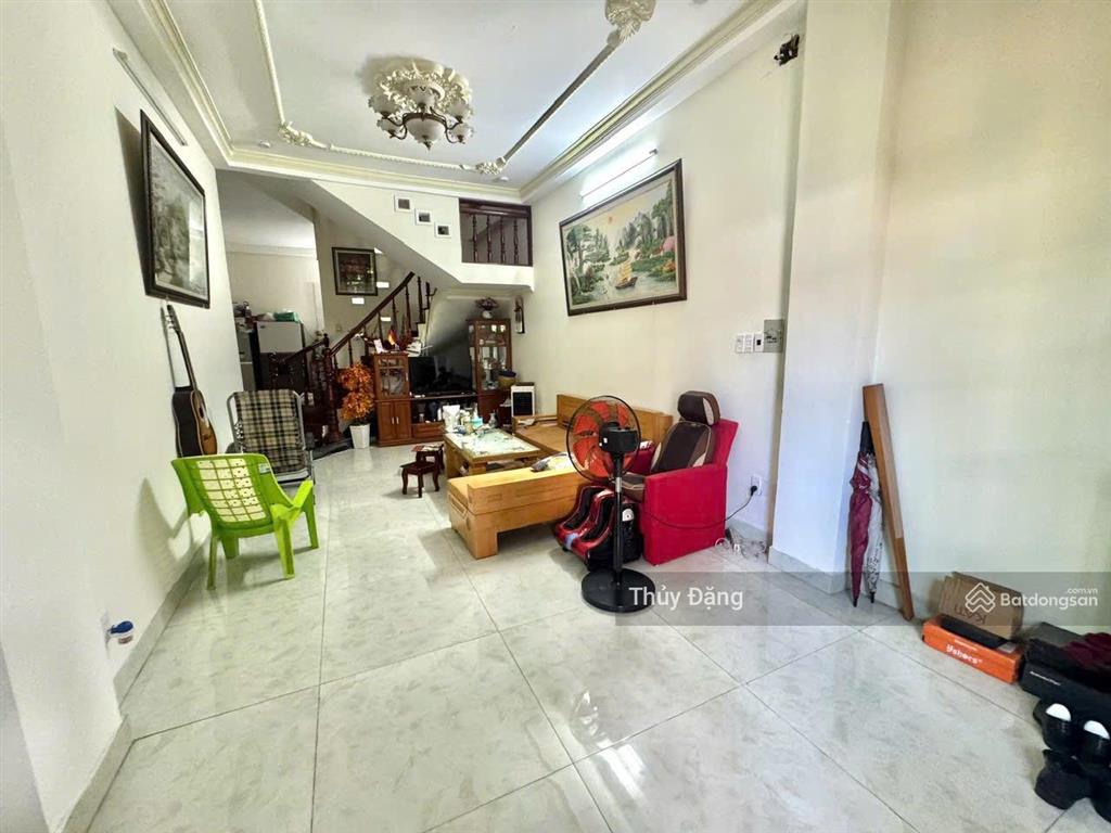 Cần bán nhanh căn nhà 2 tầng đường phạm văn bạch 109m2 ngang 7m gần masterise, skyline  hoà cường