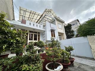 Nhà biệt thự nguyễn thị thập quận 7. dt 8m x 18m, giá 16 tỷ. 138m. 3 tầng. gpxd 5 tầng. phú mỹ hưng