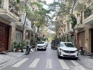 Bán nhà riêng phố hoàng sâm, nghĩa đô, cầu giấy, dt 80m2 6 tầng phân lô vỉa hè ô tô tránh.giá 28 tỷ