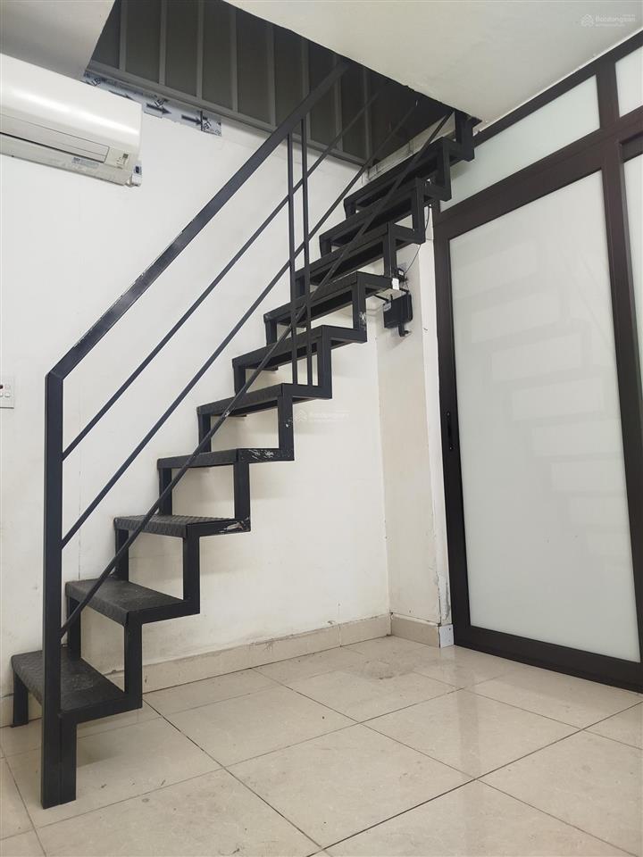 Băn nhà ngõ 975 số 3 bạch đằng, hai bà trưng, hn 14m2 x 2 tầng lô góc ngõ nông gần phố, 1.1 tỷ