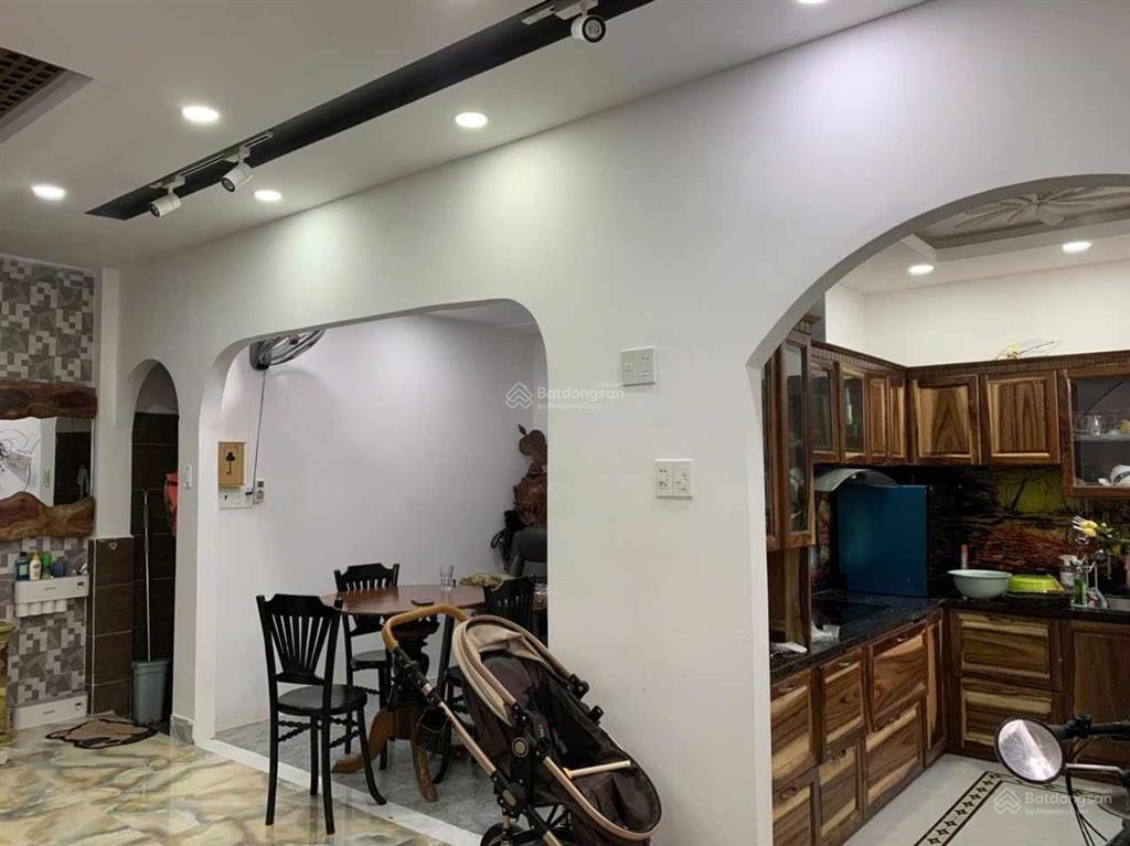 Bán nhà gần biểndt60m2ngang8m3tầng3pnxe hơi7mvĩnh hoàchỉ 3ty4