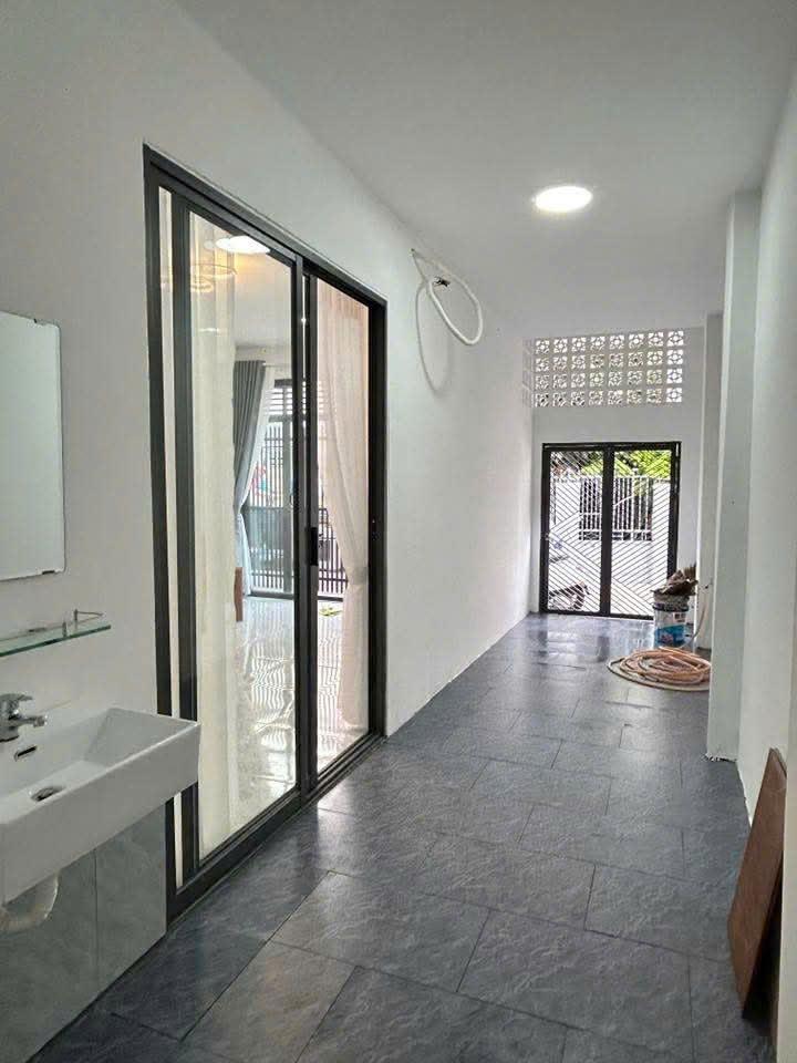 Bán nhà gần biển mới đẹp DT66m2-2T-3PN-ôtô đậu cửa-Vĩnh phước-NT-chỉ 4T3  t