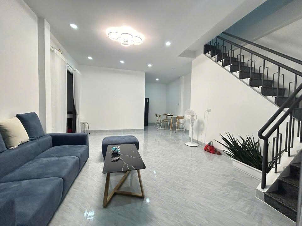 Bán nhà gần biển mới đẹp DT66m2-2T-3PN-ôtô đậu cửa-Vĩnh phước-NT-chỉ 4T3  t