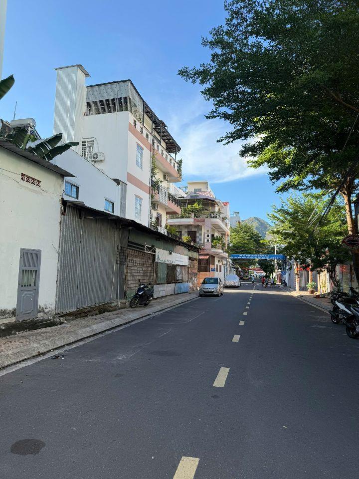 Bán nhà-DT640m2-3TẦNG-3PN-mặt tiền Nguyễn Khánh Toàn-vĩnh Hải-Nha Trang-Chỉ 6t2 💥