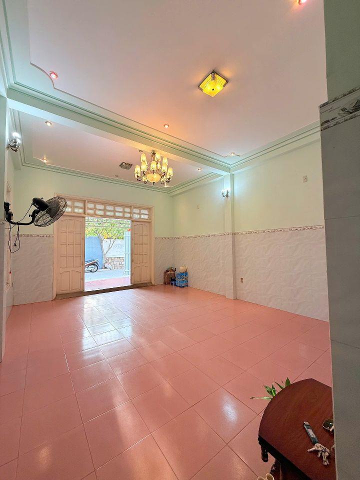 Bán nhà góc 2MT-DT130M2-3tầng-3pn-3WC-Nguyễn Quyền-vĩnh Hải-NT-chỉ 7 tỷ 5