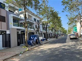 Cần cho thuê lk b1.1 tại thanh hà dt 90m2 nhà xây thô đã hoàn thiện điện nước