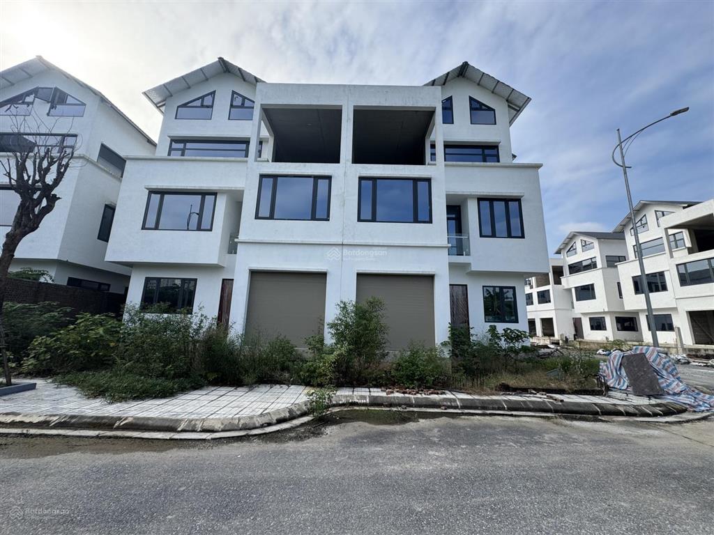 Chính chủ bán biệt thự lô góc 170m2 sổ đỏ, giá 47 tỷ vạn xuân phạm văn đồng