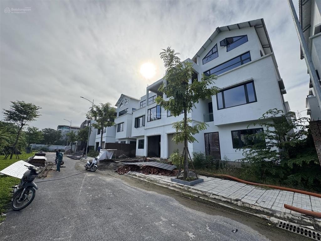 Chính chủ bán biệt thự lô góc 170m2 sổ đỏ, giá 47 tỷ vạn xuân phạm văn đồng