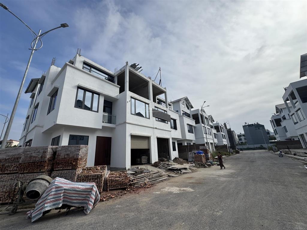 Chính chủ bán biệt thự lô góc 170m2 sổ đỏ, giá 47 tỷ vạn xuân phạm văn đồng