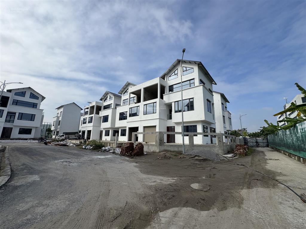 Chính chủ bán biệt thự lô góc 170m2 sổ đỏ, giá 47 tỷ vạn xuân phạm văn đồng