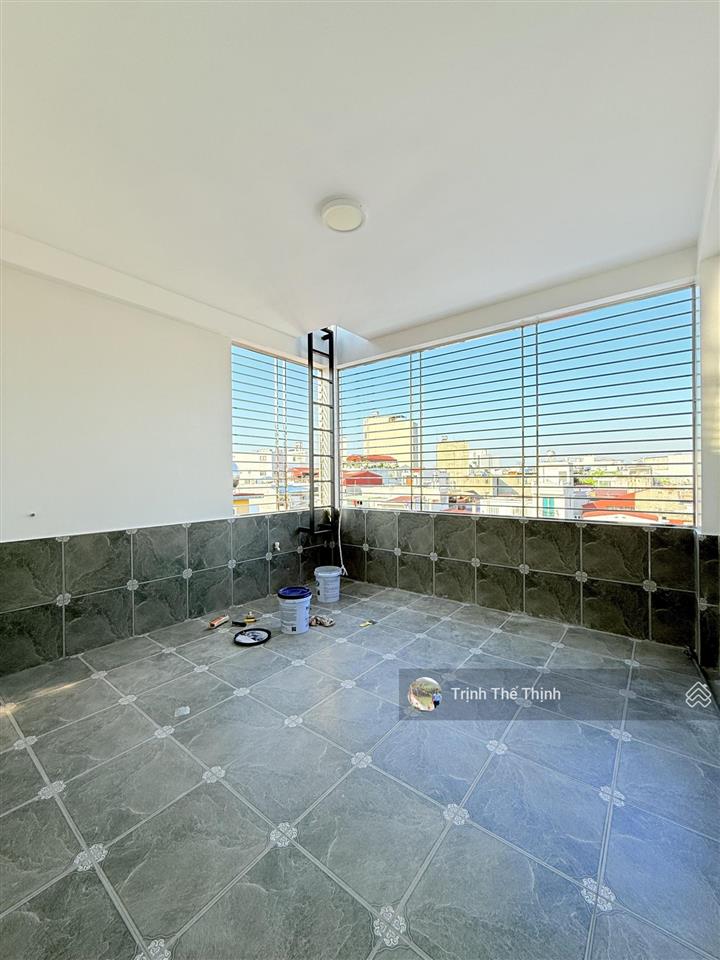 Nhà xây mới độc lập ~75m2 lô góc phố trần nguyên hãn