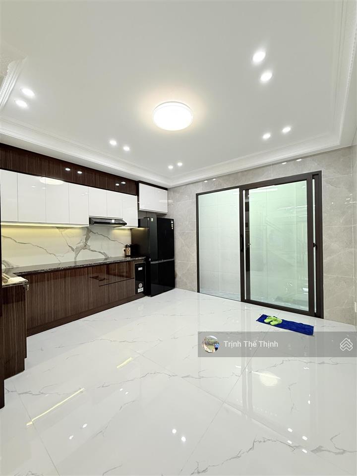 Nhà xây mới độc lập ~75m2 lô góc phố trần nguyên hãn