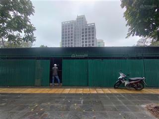 Cho thuê mbkd đường tôn thất thuyết, cầu giấy, hn. dt 440m2 1 tầng, mt 40m sâu 11m. giá 200k/m2/th