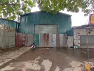 Cho thuê kho đường hữu hưng, đại mỗ, nam từ liêm. dt 300m, cao 7m, điện 3fa, công đỗ cửa. giá 25tr
