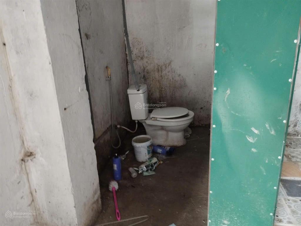 Cho thuê kho kcn phú minh, bắc từ liêm, hn. dt 700m2 cao 6m có điện 3fa, xe công đỗ cửa. giá 75k/m2