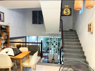 Bán nhà mặt phố trung tâm hải châu, lô góc 2 mặt tiền thích hợp kinh doanh cạnh tiểu la