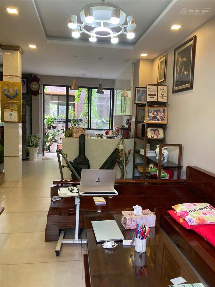 Cho thuê nhà phố vườn full nội thất khu rivera hướng đông nam, đường 16m giá rẻ 10tr/tháng