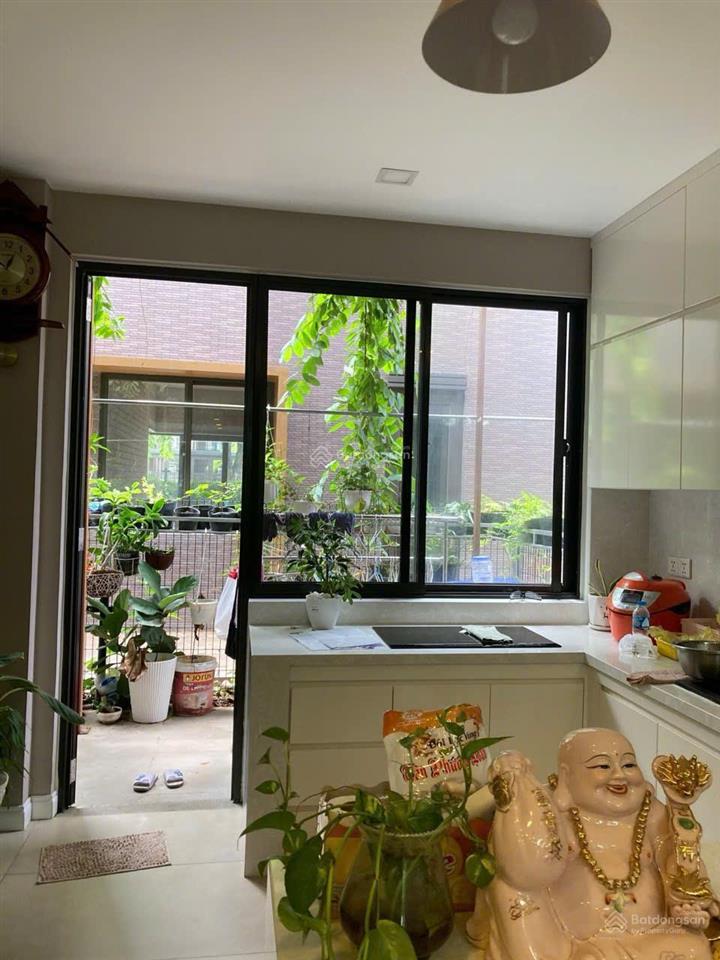 Cho thuê nhà phố vườn full nội thất khu rivera hướng đông nam, đường 16m giá rẻ 10tr/tháng