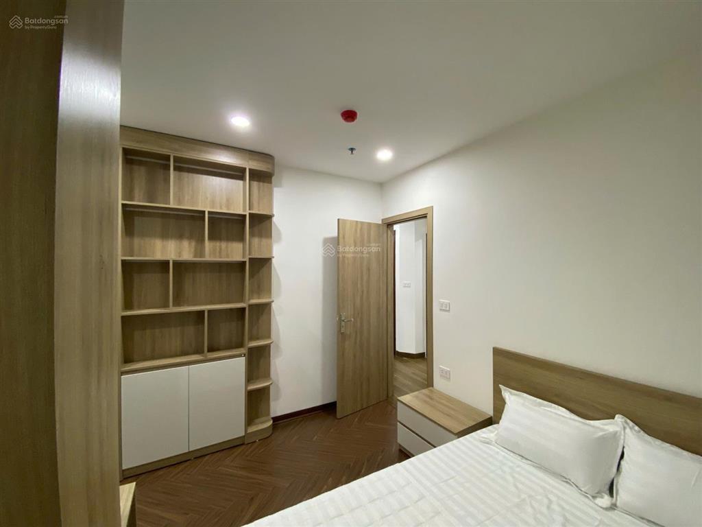 Cho thuê căn hộ cao cấp tại cầu giấy full nội thất, chỉ việc xách vali vào ở