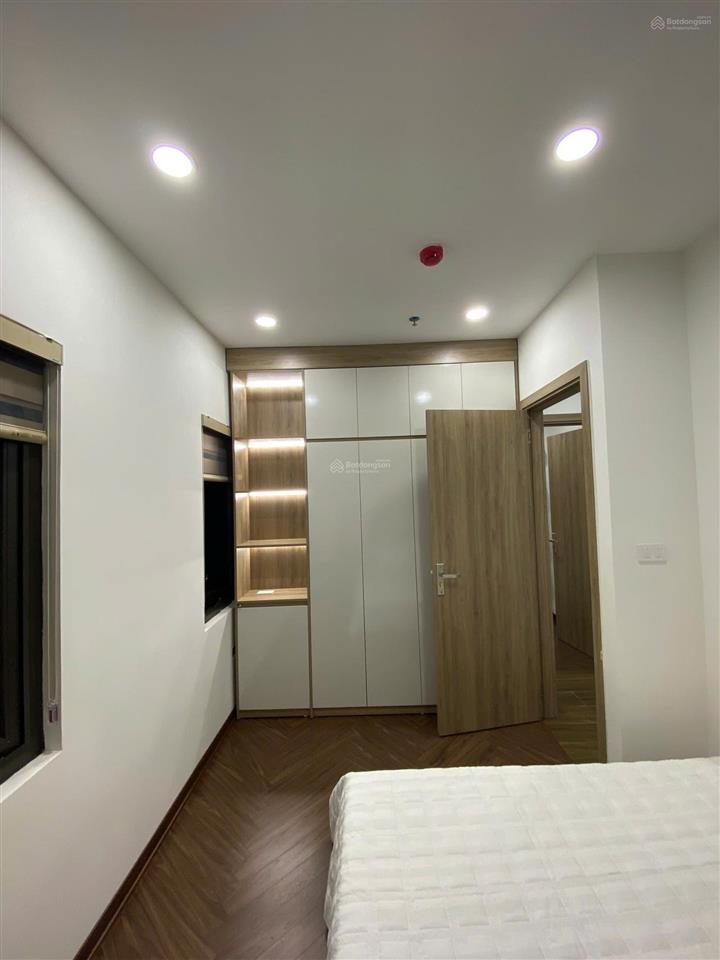 Cho thuê căn hộ cao cấp tại cầu giấy full nội thất, chỉ việc xách vali vào ở