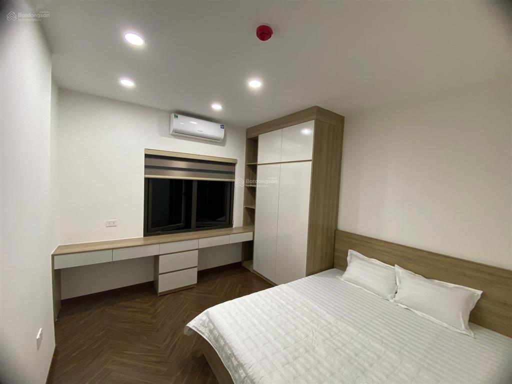 Cho thuê căn hộ cao cấp tại cầu giấy full nội thất, chỉ việc xách vali vào ở